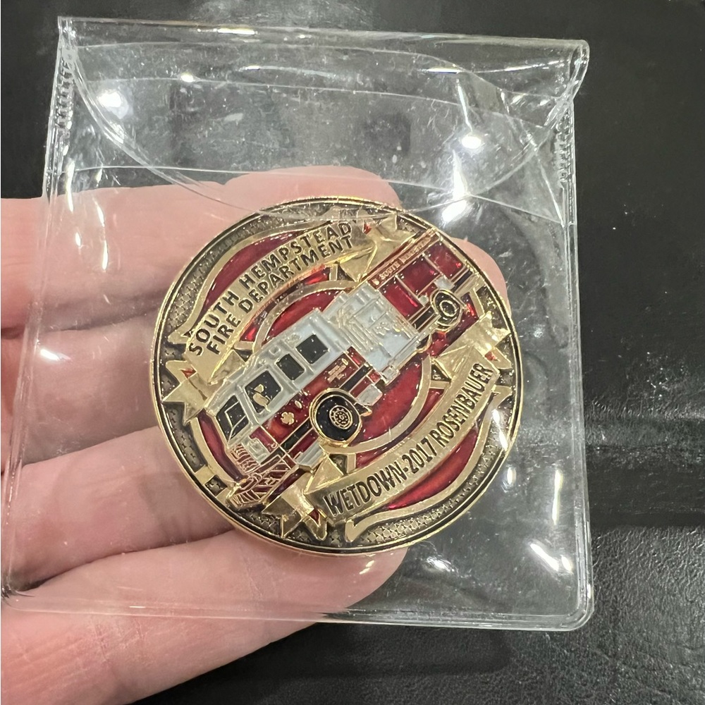 Challenge Coin - South Hempstead, New York Fire Department - Picture 7 of 8